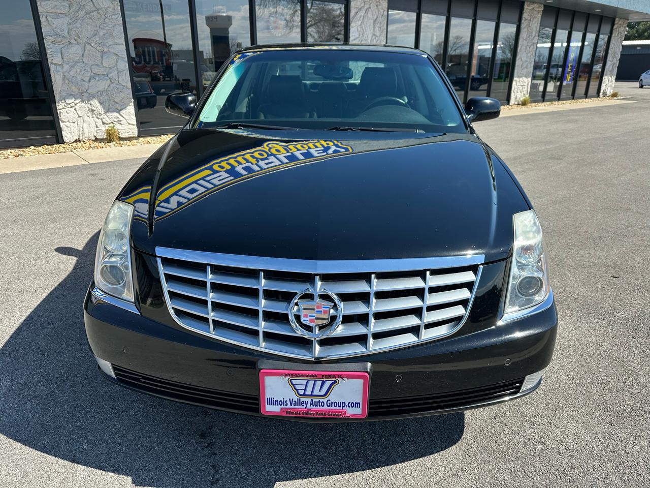 Cadillac DTS Luxury 2010