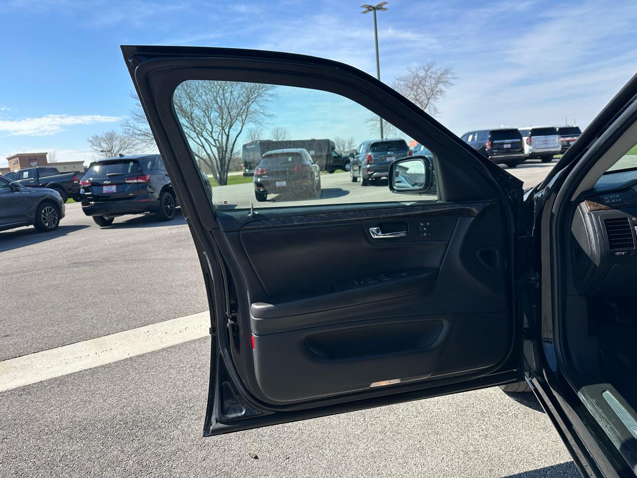 Cadillac DTS Luxury 2010