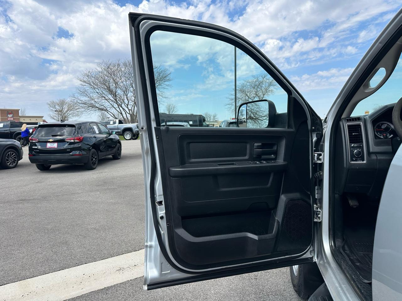 RAM 3500 Tradesman Crew Cab 4WD 2018