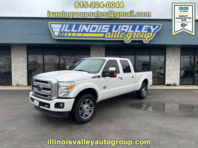 White 2016 Ford F-250 Super Duty Platinum Crew Cab 4WD Pickup Truck Four-Wheel Drive Automatic