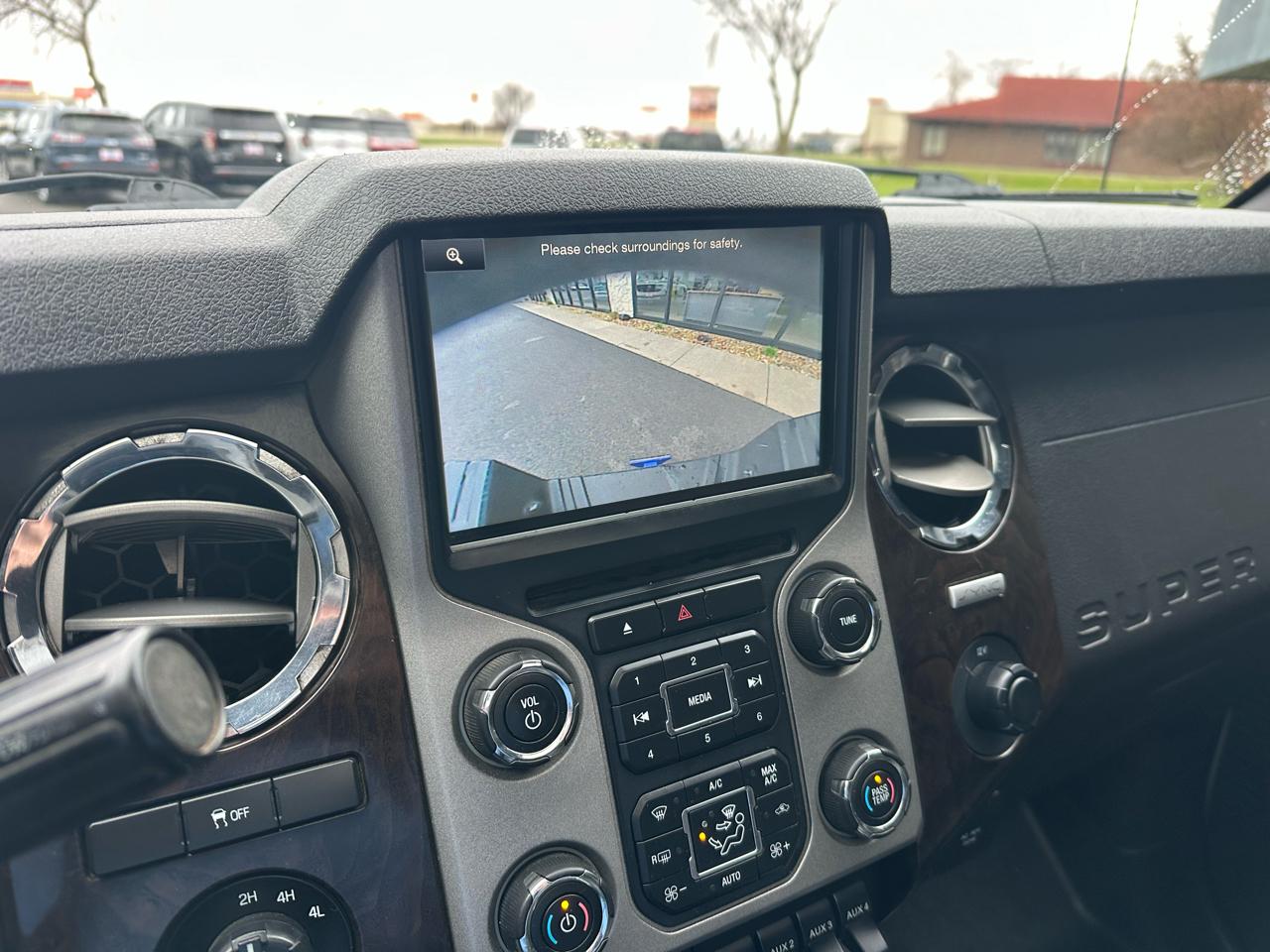 Ford F-250 SD Platinum Crew Cab 4WD 2016