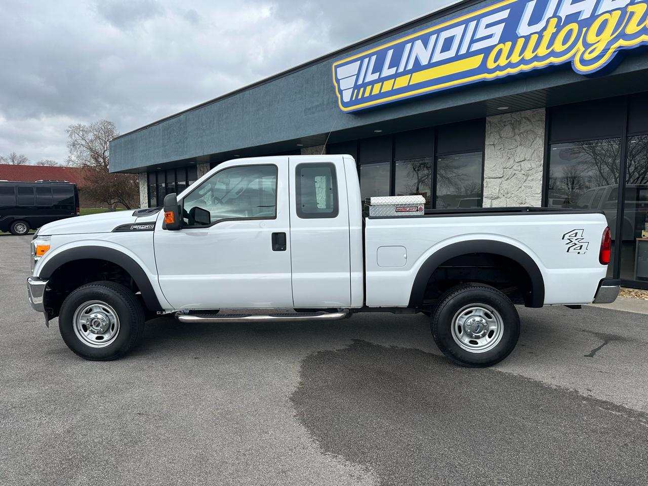 Ford F-250 SD XL SuperCab 4WD 2016