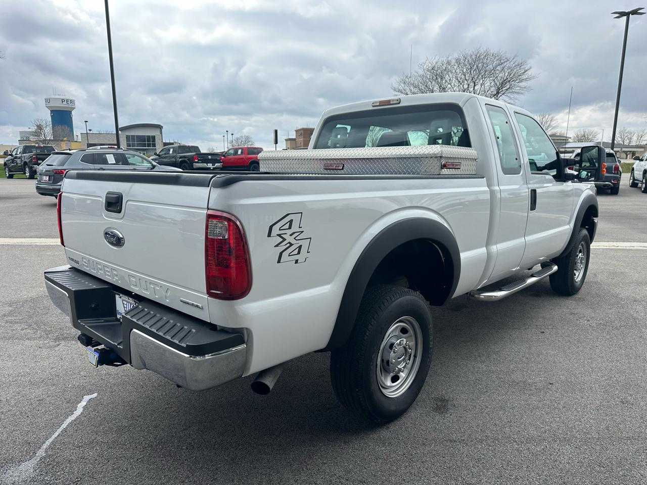 Ford F-250 SD XL SuperCab 4WD 2016