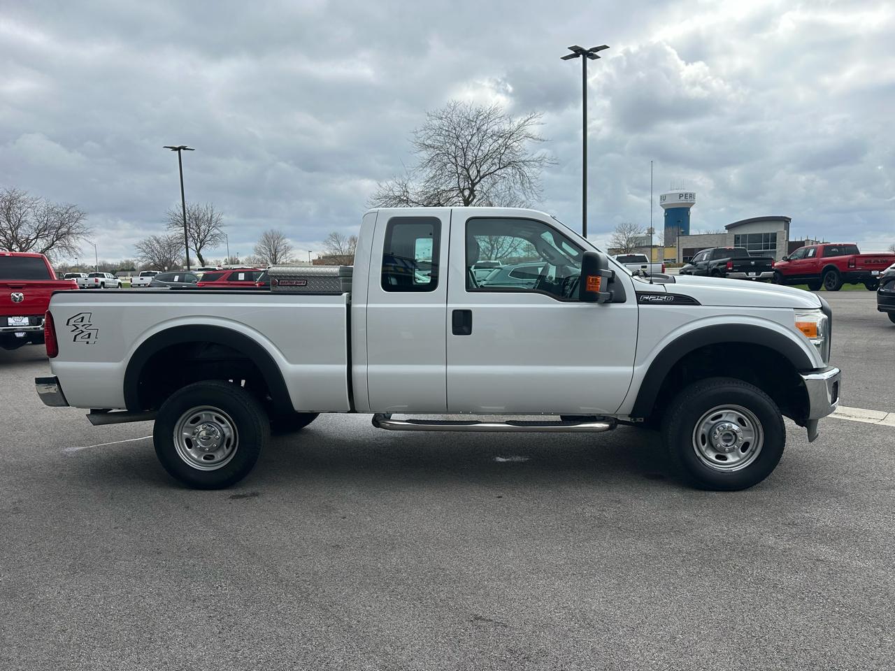 Ford F-250 SD XL SuperCab 4WD 2016
