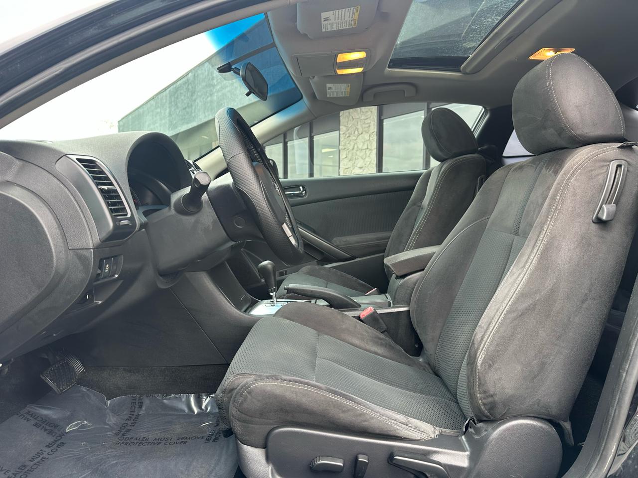 Nissan Altima 2.5 S Coupe 2011