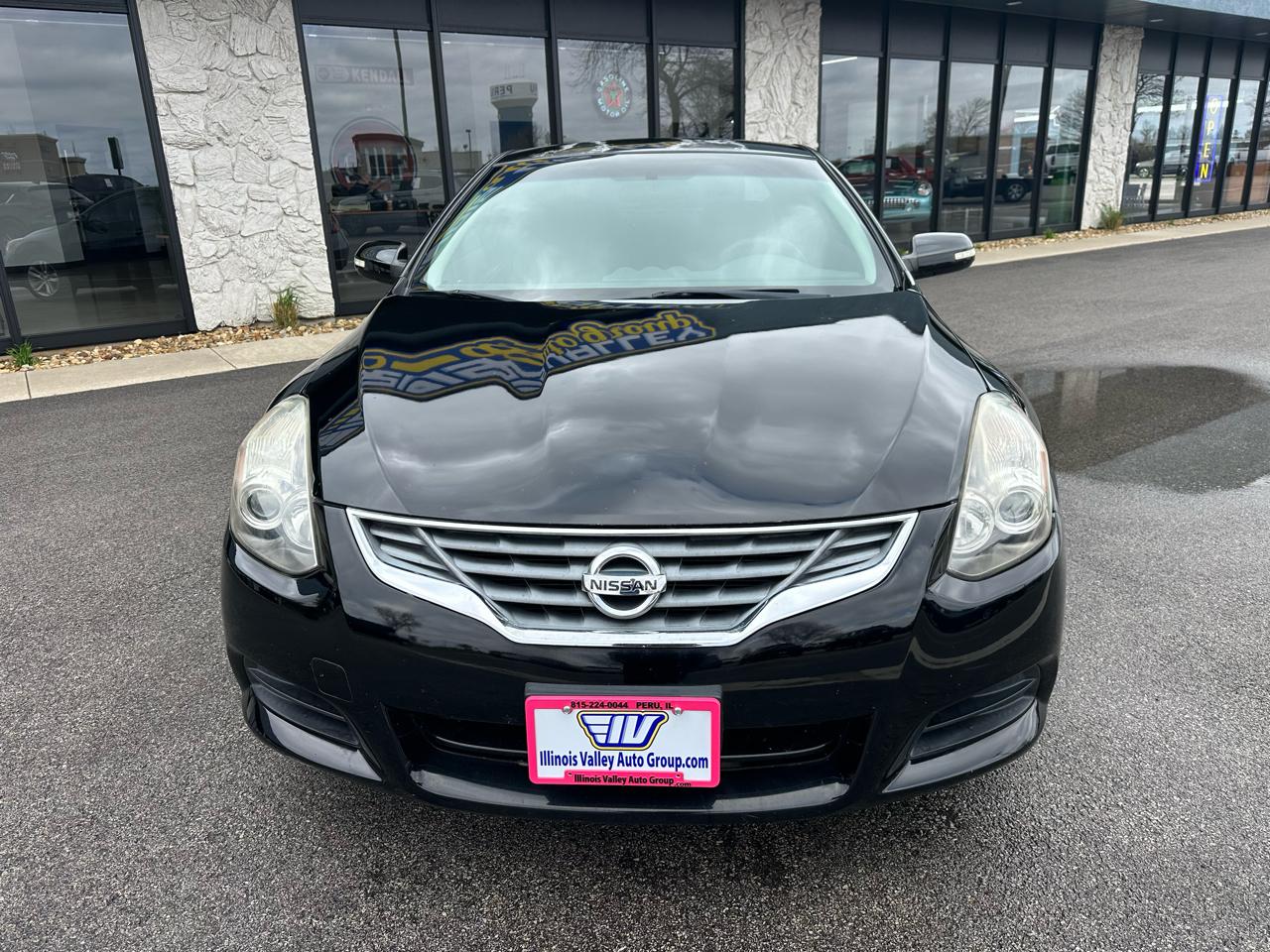 Nissan Altima 2.5 S Coupe 2011