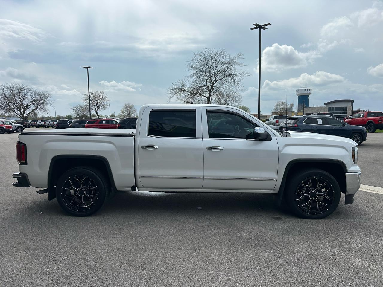 GMC Sierra 1500 SLT Crew Cab 4WD 2017
