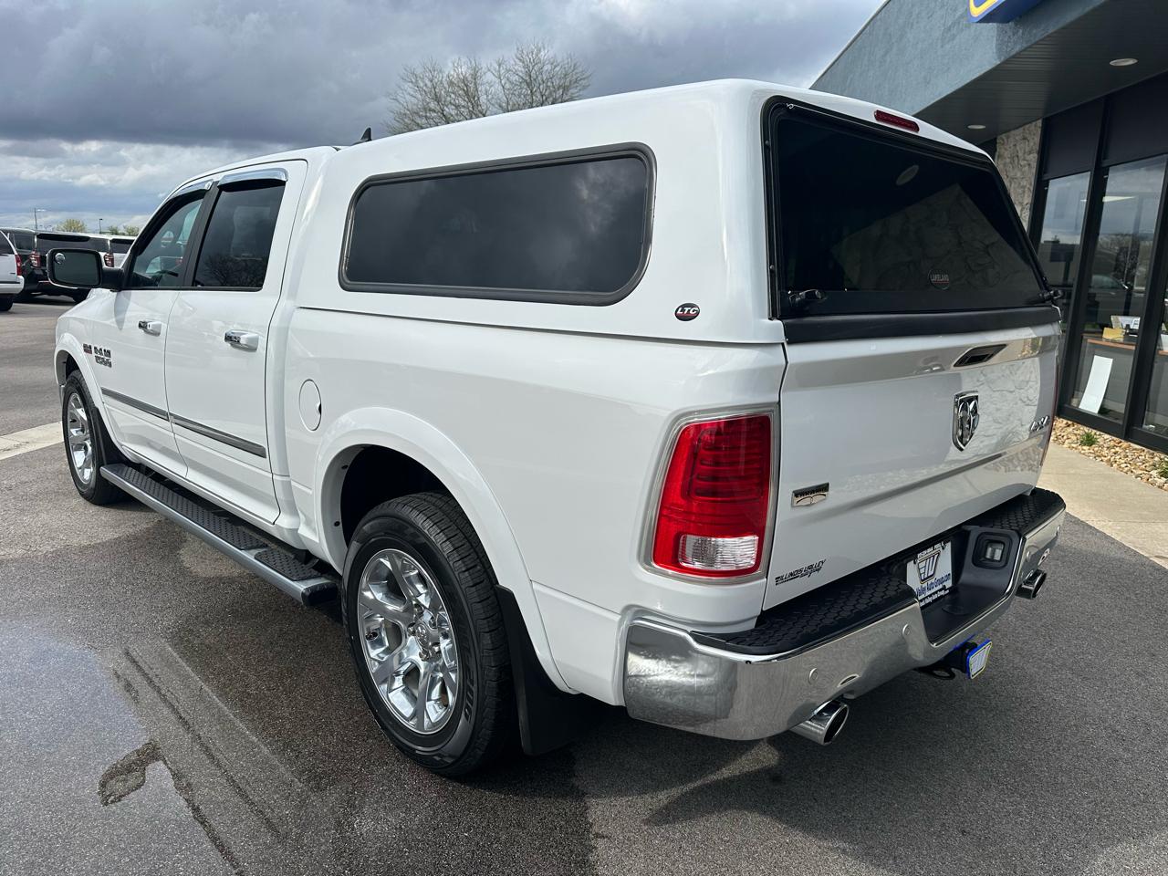 RAM 1500 Laramie Crew Cab 4WD 2017