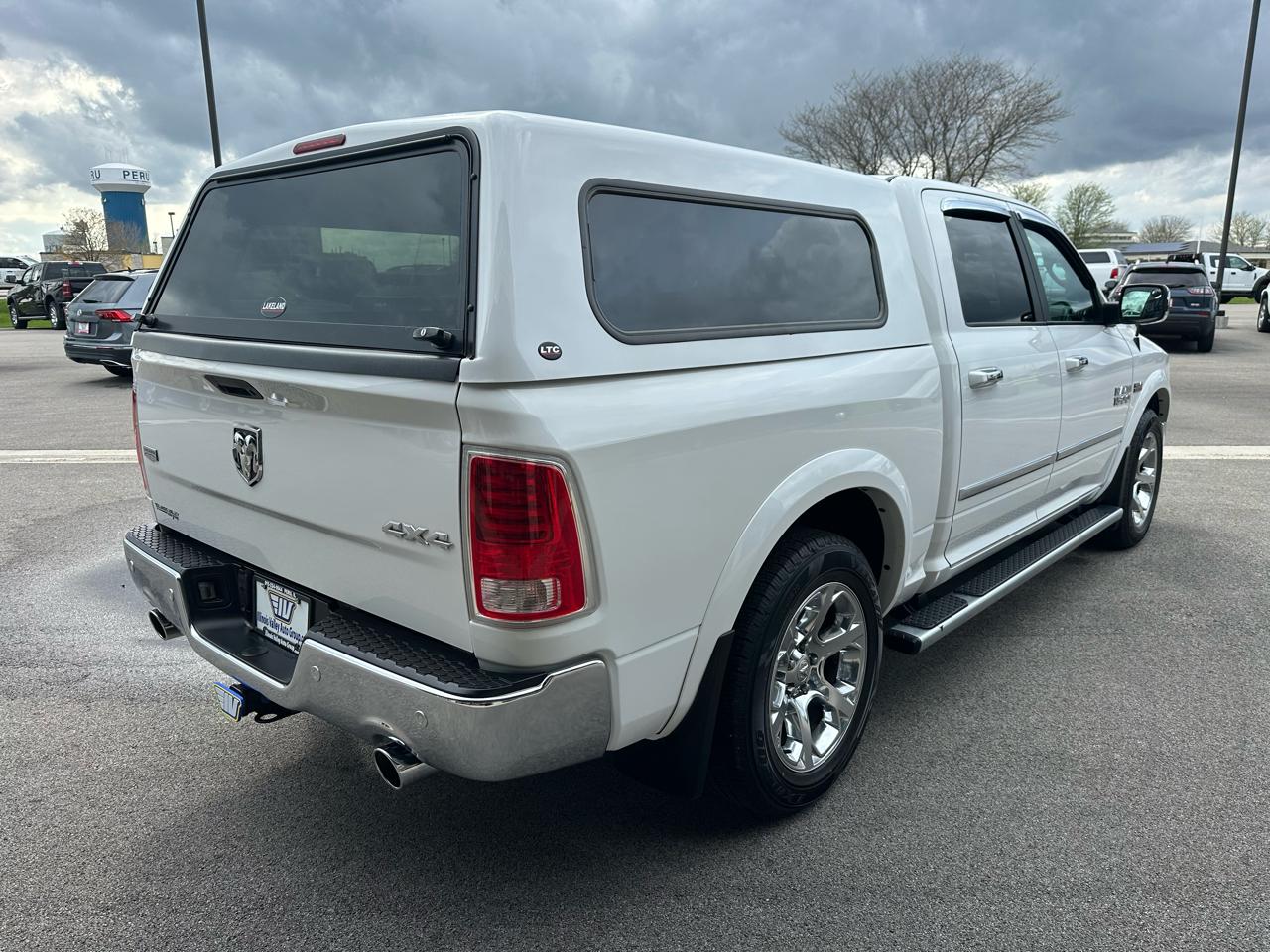 RAM 1500 Laramie Crew Cab 4WD 2017