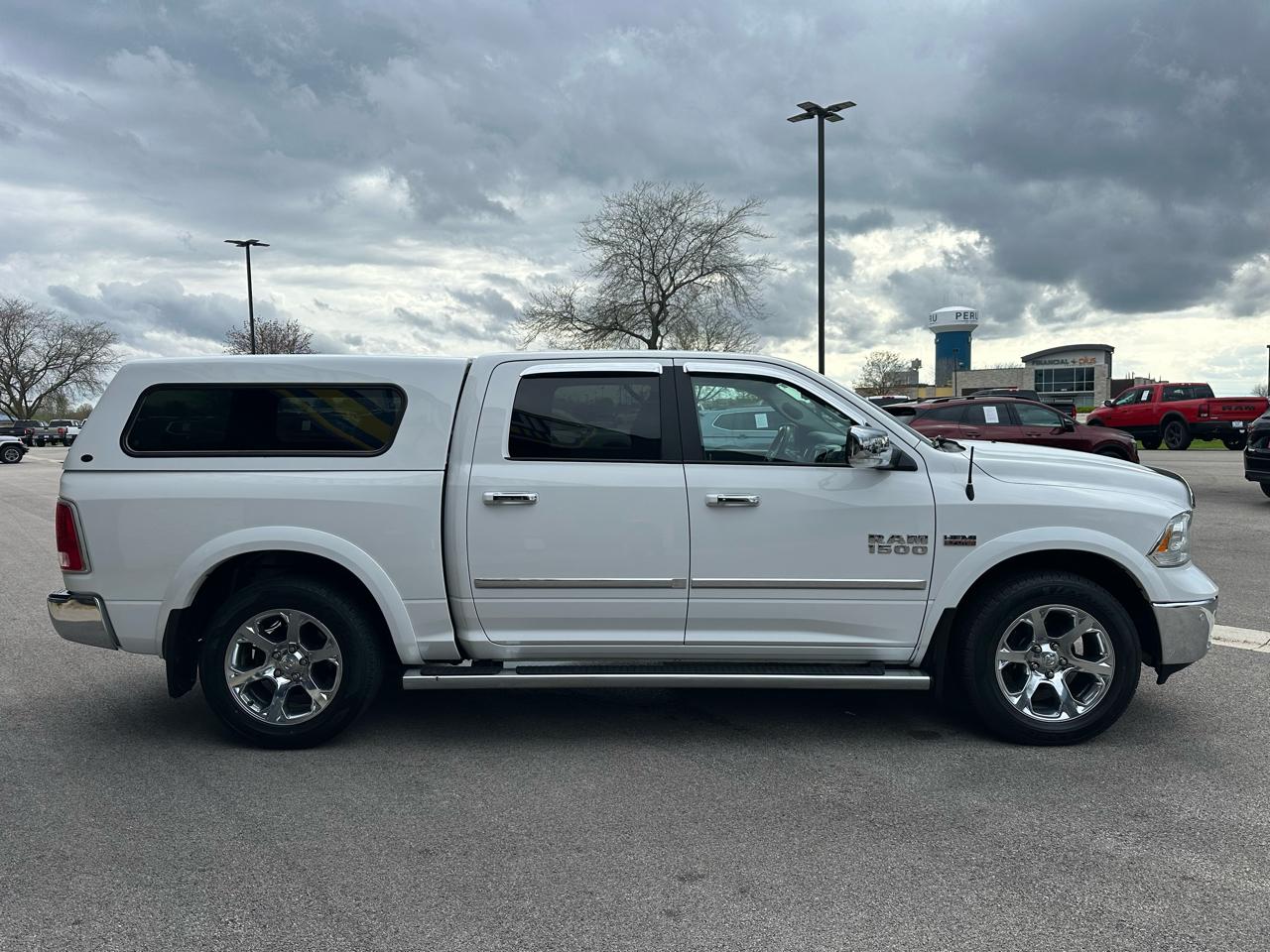 RAM 1500 Laramie Crew Cab 4WD 2017