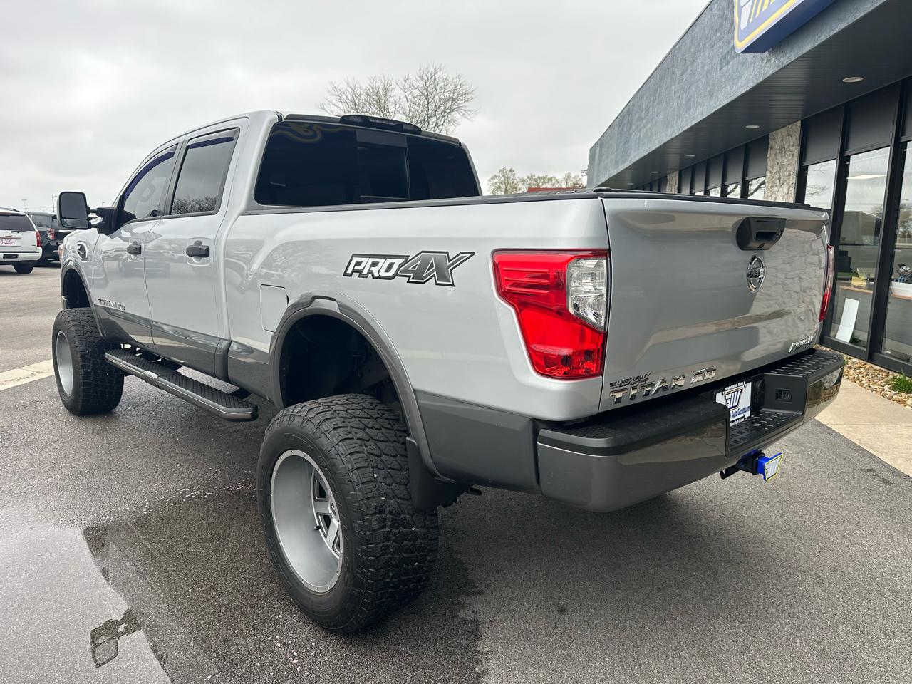 Nissan Titan XD PRO-4X 4WD Diesel 2017