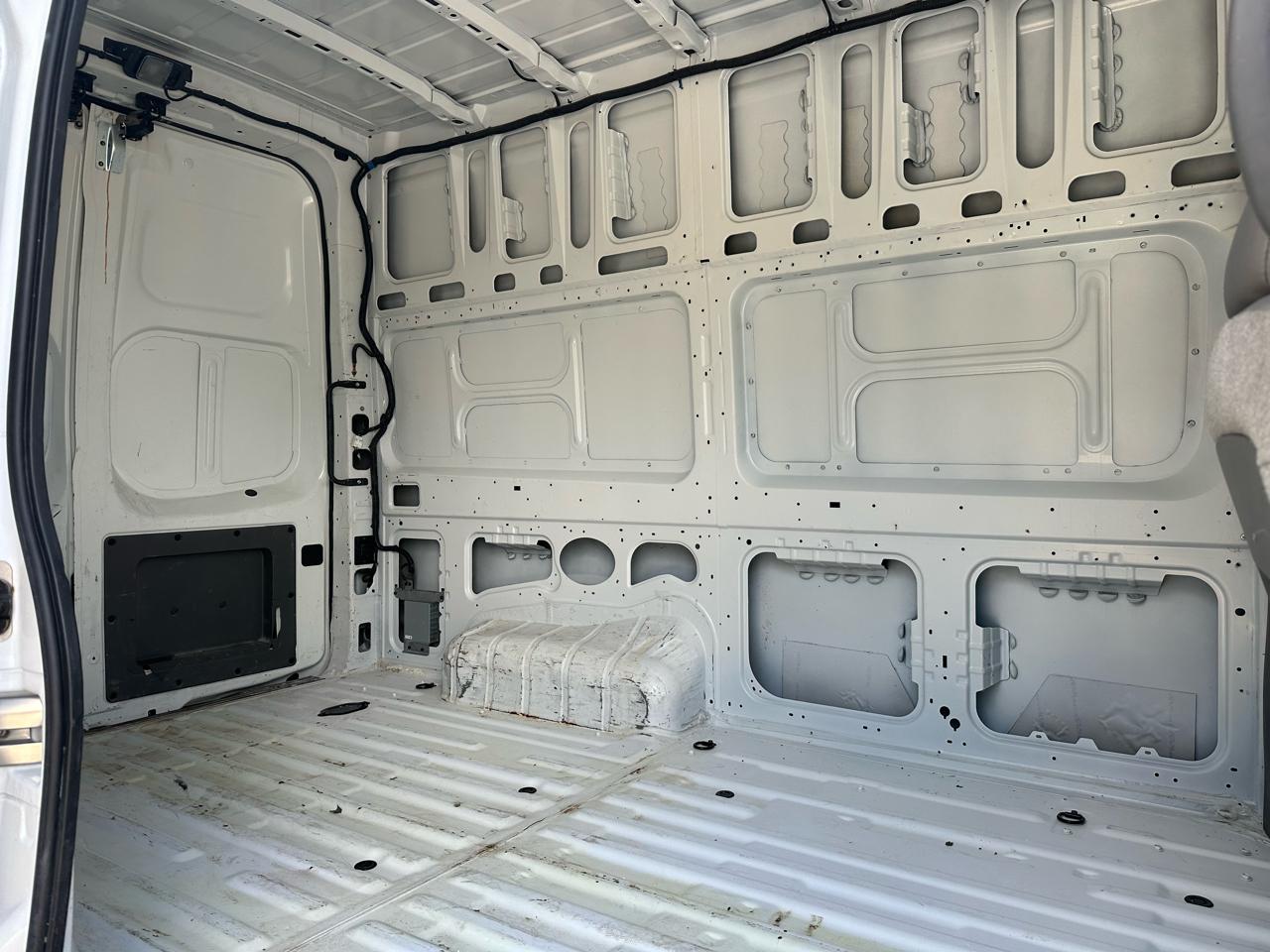 Nissan NV Cargo NV2500 HD High Roof V6 S 2018