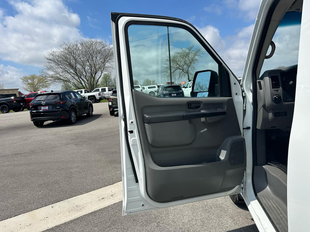 Nissan NV Cargo NV2500 HD High Roof V6 S 2018