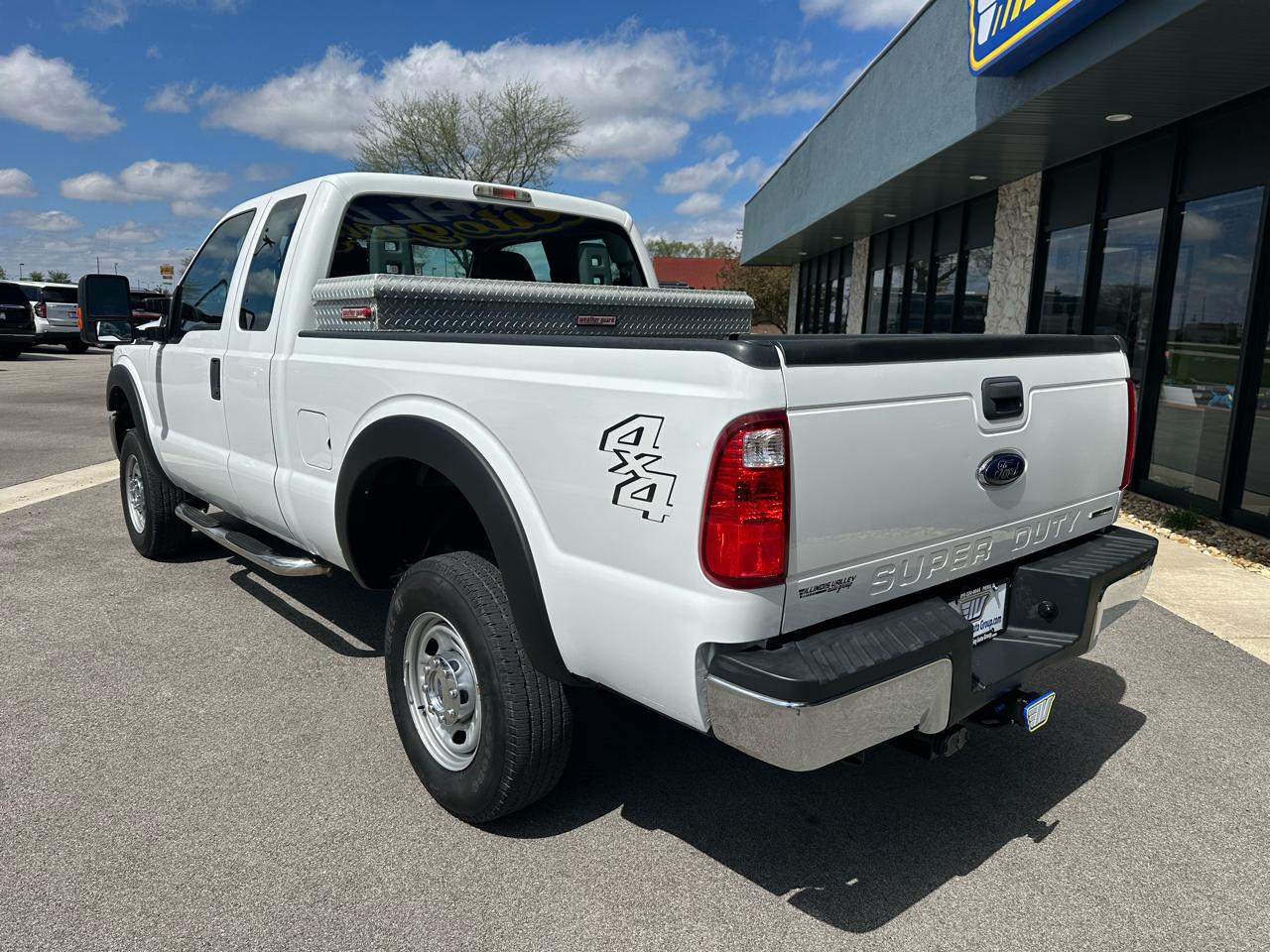 Ford F-250 SD XL SuperCab 4WD 2016