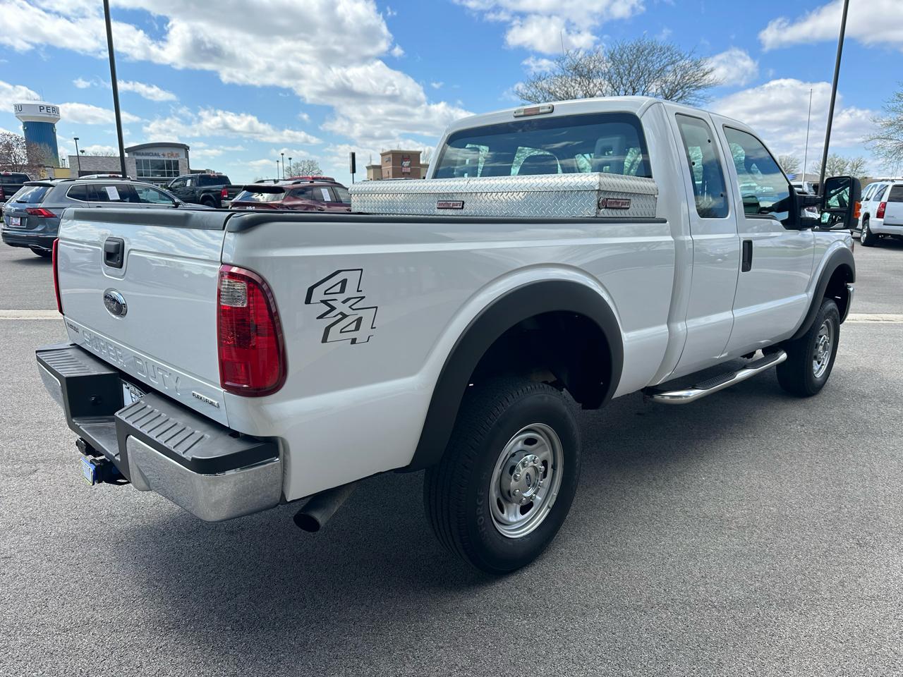 Ford F-250 SD XL SuperCab 4WD 2016