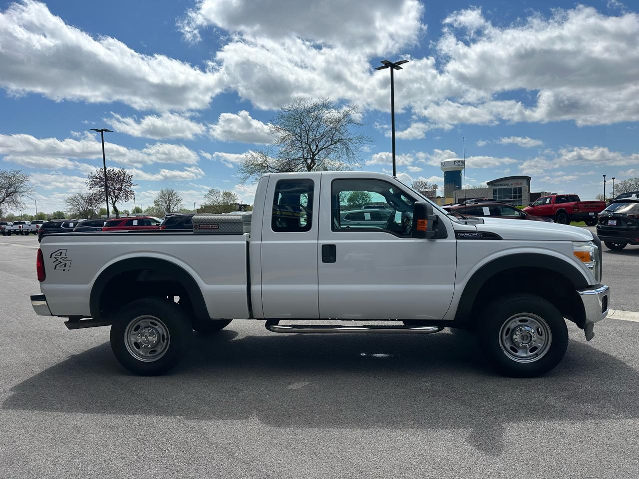 Ford F-250 SD XL SuperCab 4WD 2016