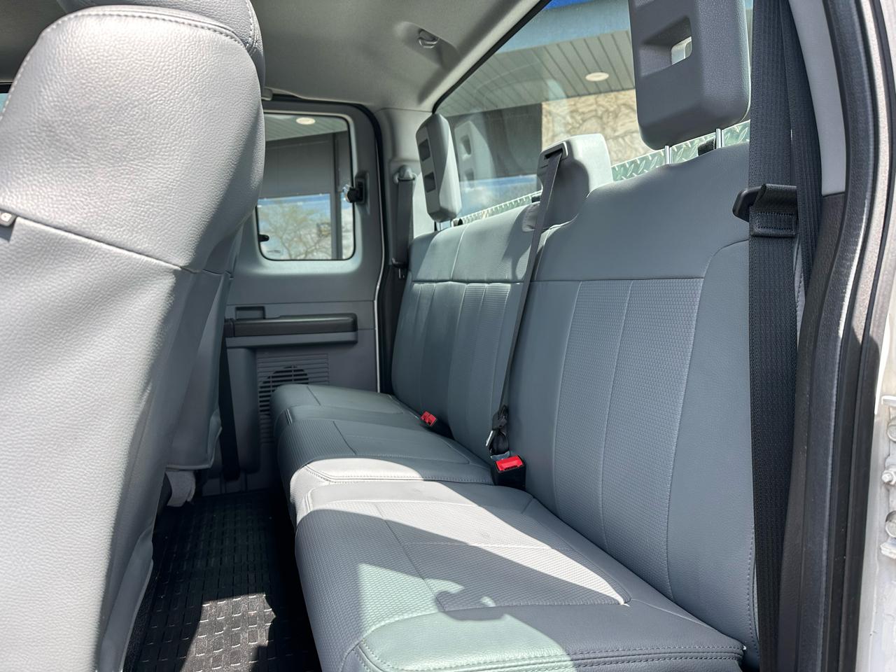 Ford F-250 SD XL SuperCab 4WD 2016