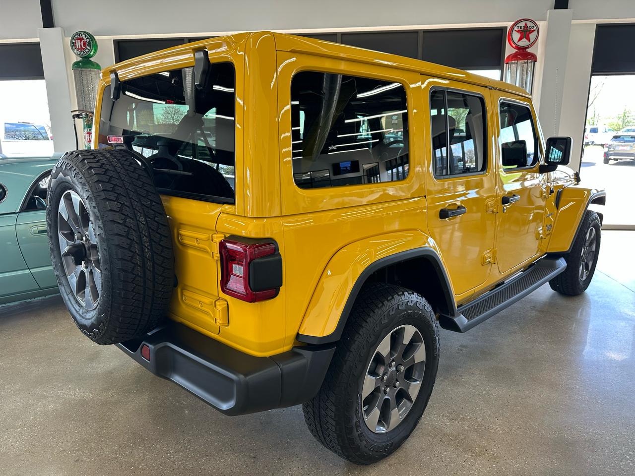 Jeep Wrangler Unlimited Sahara 2019