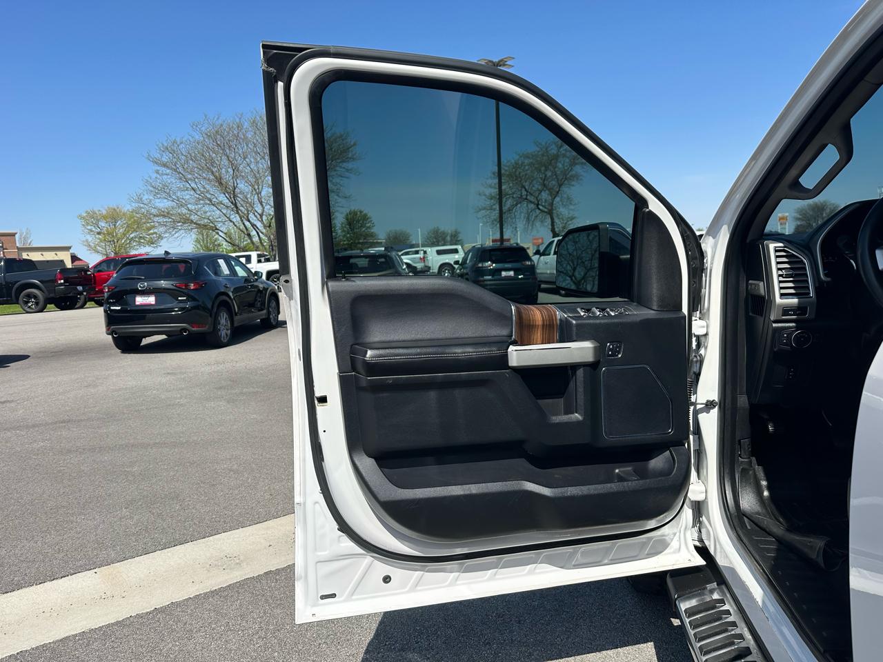 Ford F-150 Lariat SuperCrew 4WD 2016