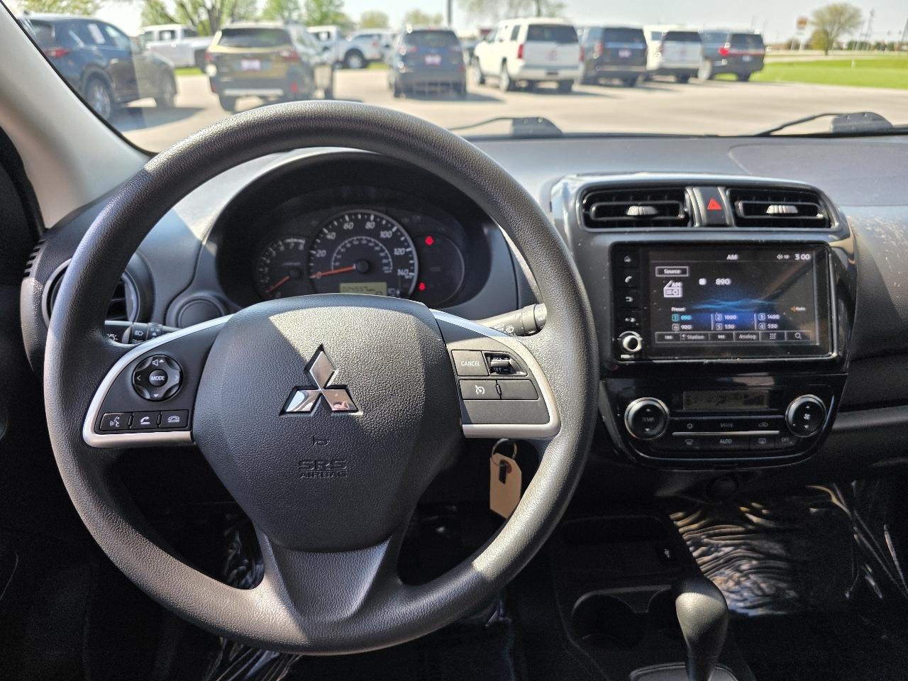 Mitsubishi Mirage ES 2024