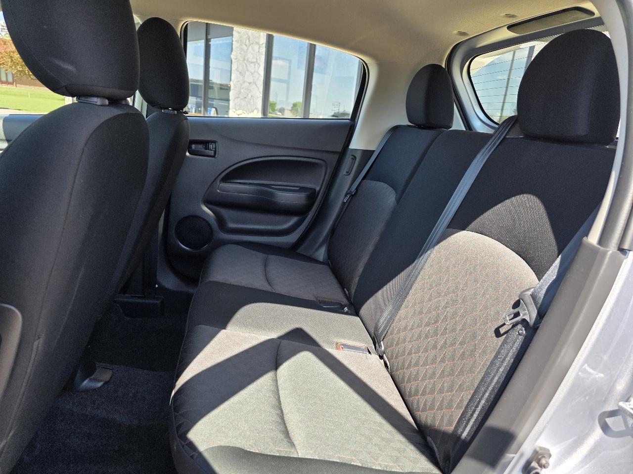 Mitsubishi Mirage ES 2024