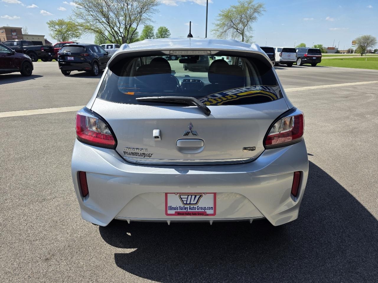 Mitsubishi Mirage ES 2024