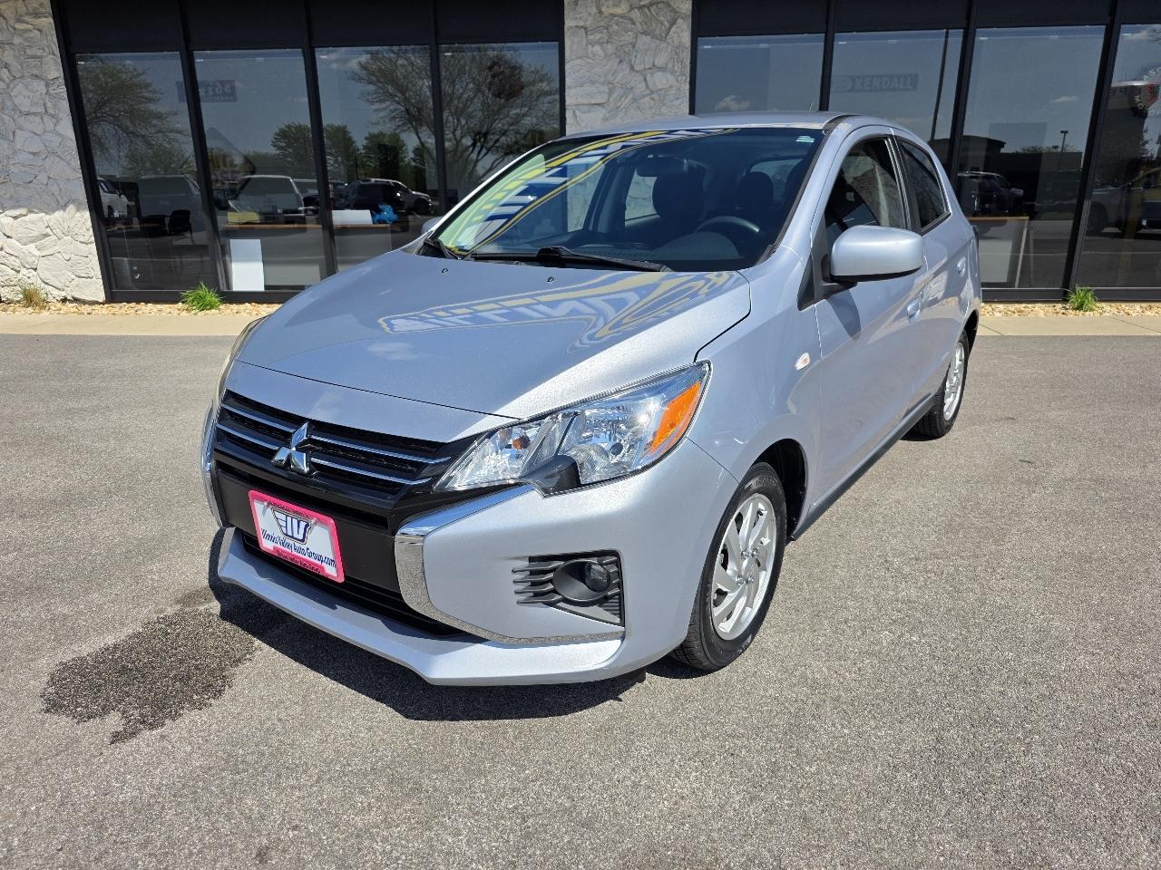 Mitsubishi Mirage ES 2024