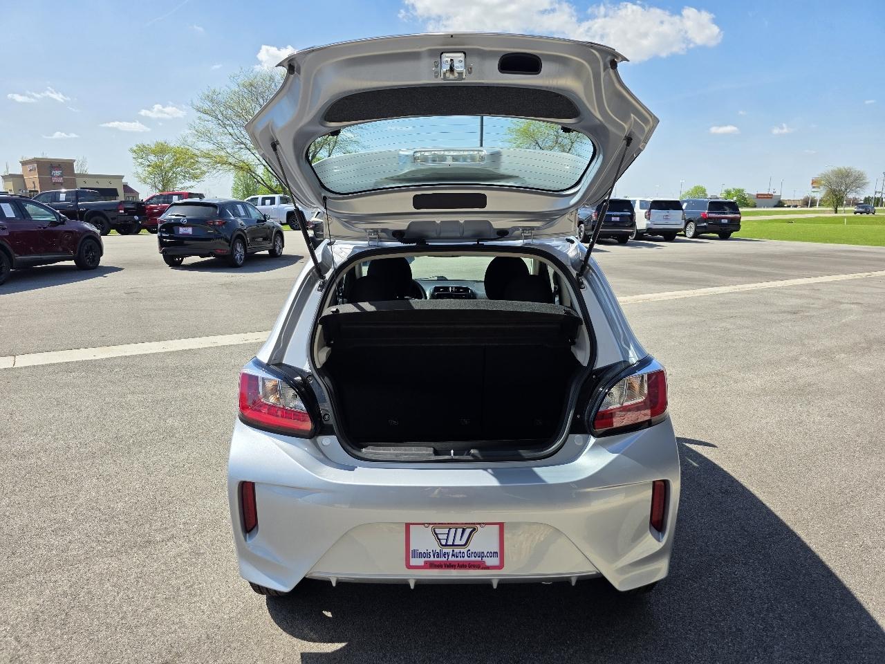 Mitsubishi Mirage ES 2024