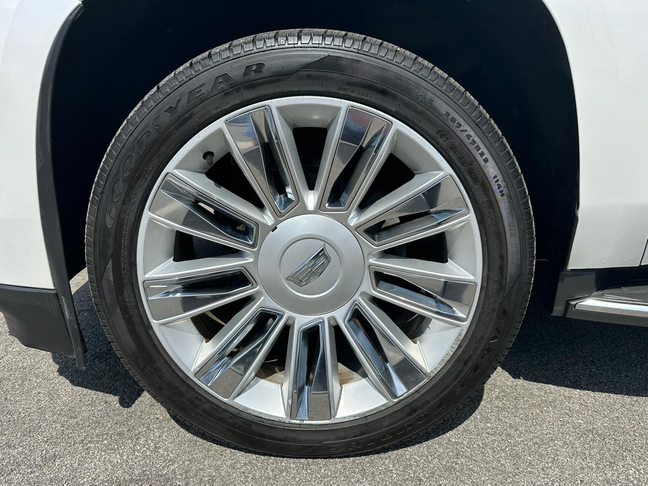 Cadillac Escalade ESV Luxury 4WD 2016