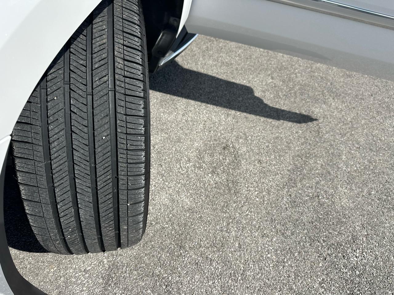 Cadillac Escalade ESV Luxury 4WD 2016