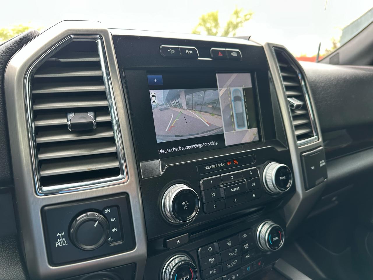 Ford F-150 Platinum SuperCrew 4WD 2016