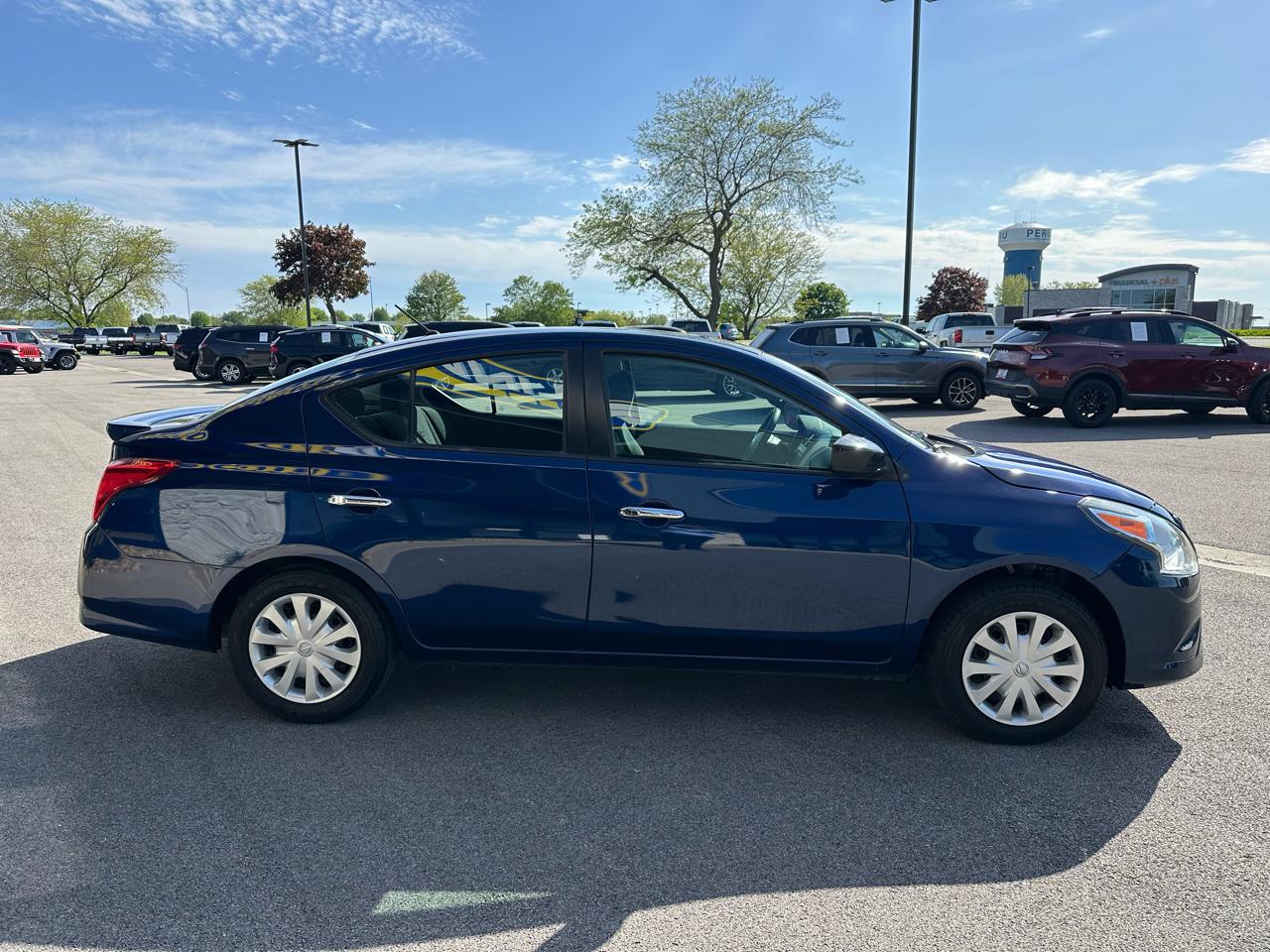 Nissan Versa SV 2019