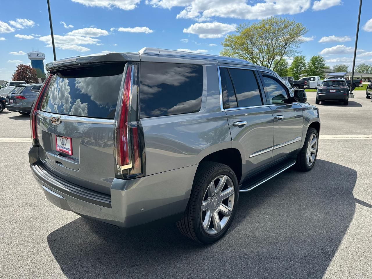 Cadillac Escalade Luxury 4WD 2019