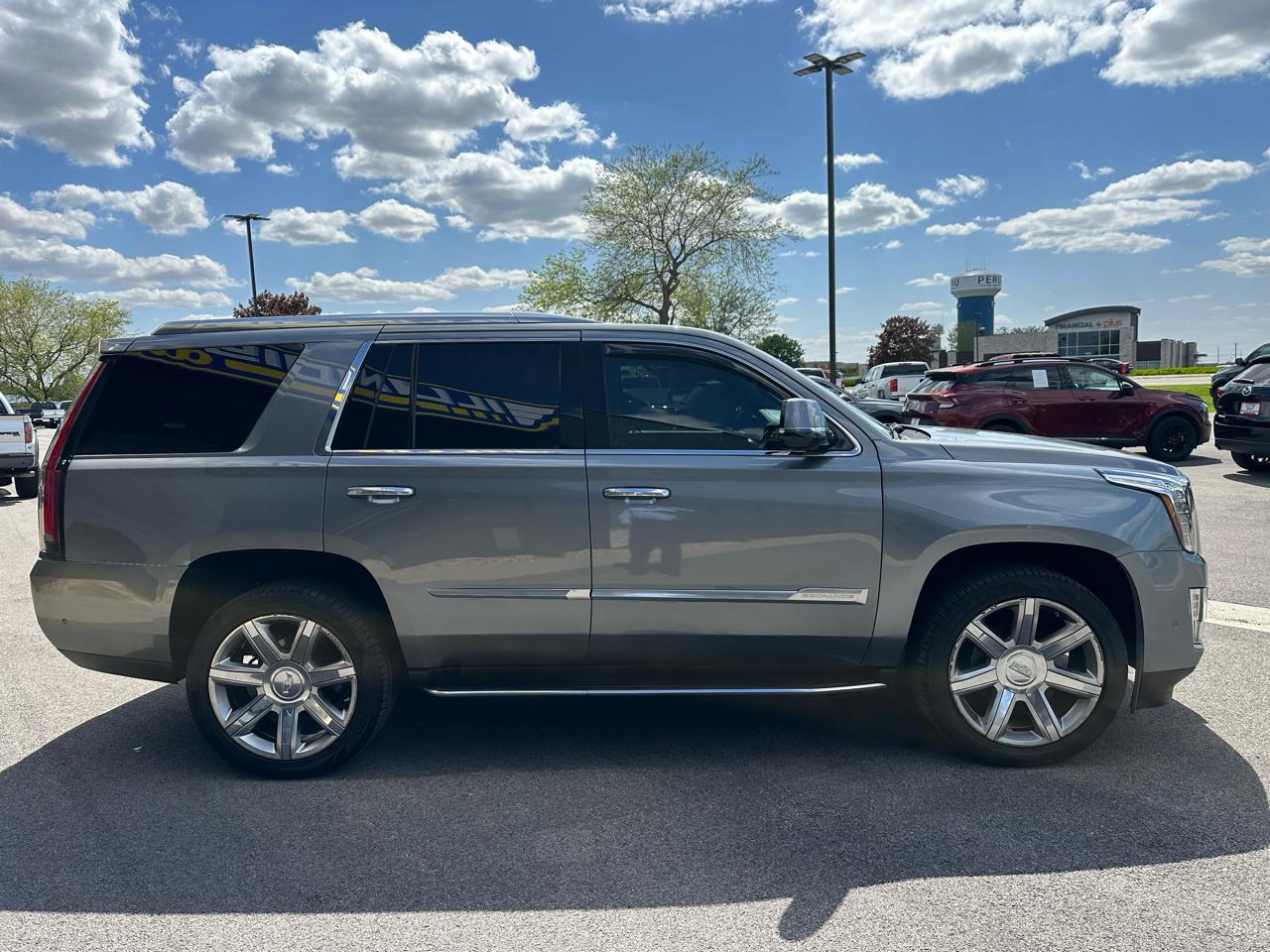 Cadillac Escalade Luxury 4WD 2019