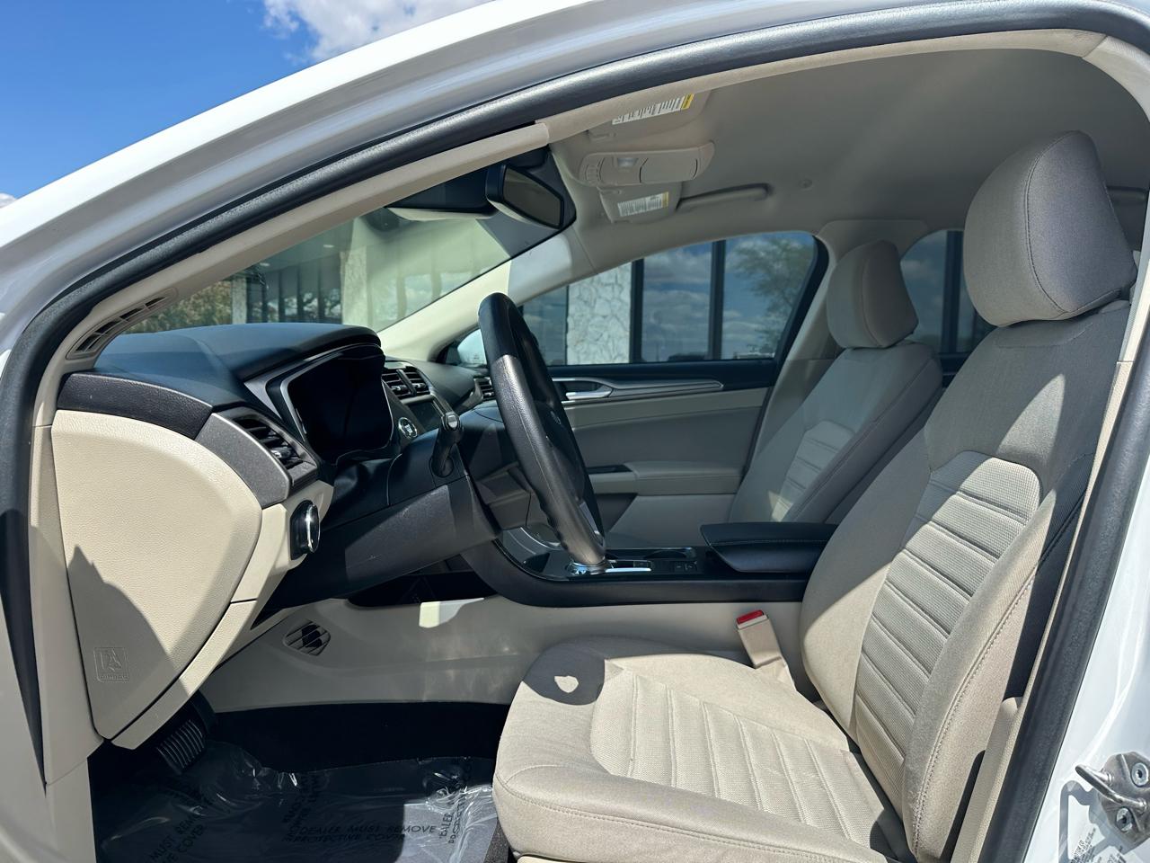 Ford Fusion Hybrid SE 2020