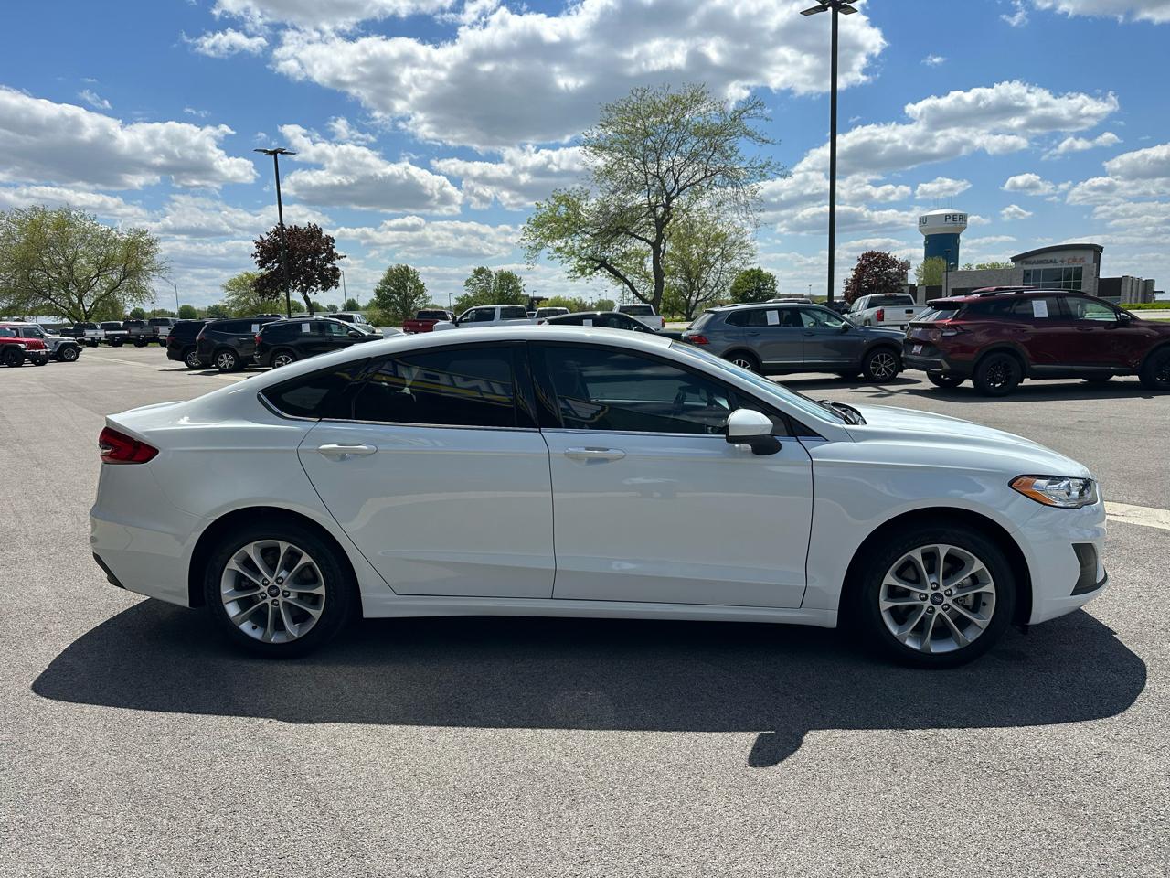 Ford Fusion Hybrid SE 2020
