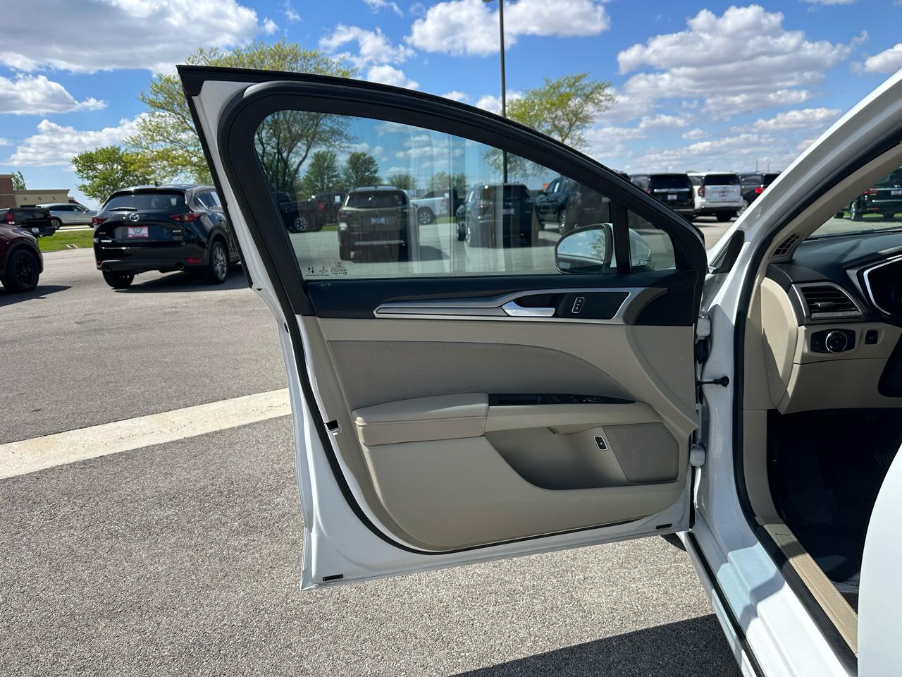 Ford Fusion Hybrid SE 2020