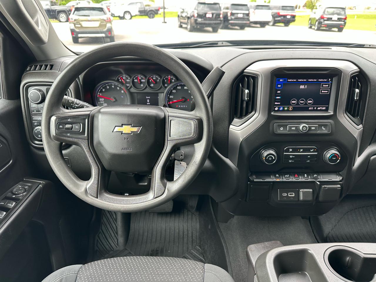 Chevrolet Silverado 1500 Custom Crew Cab Short Box 4WD 2021