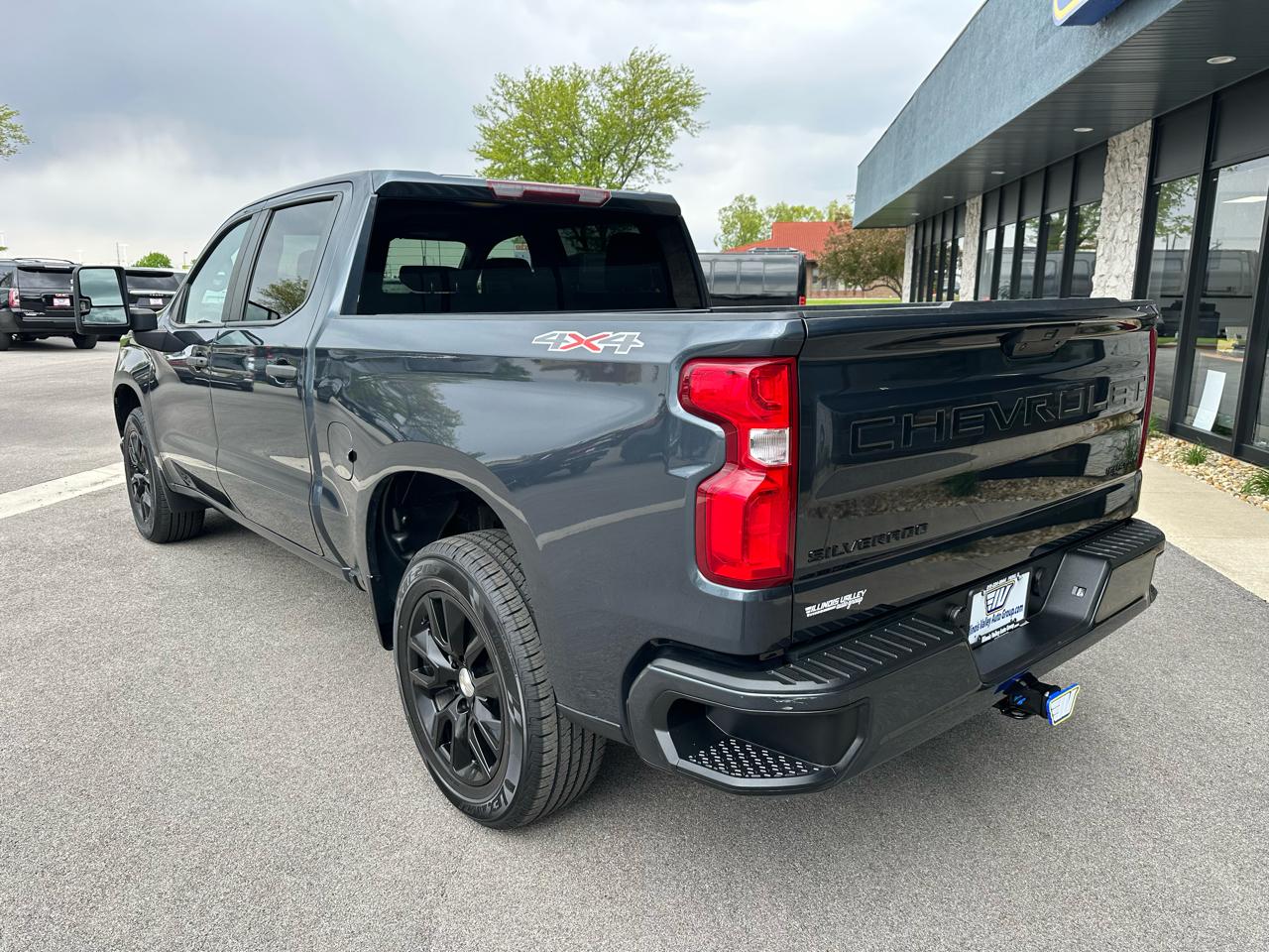 Chevrolet Silverado 1500 Custom Crew Cab Short Box 4WD 2021