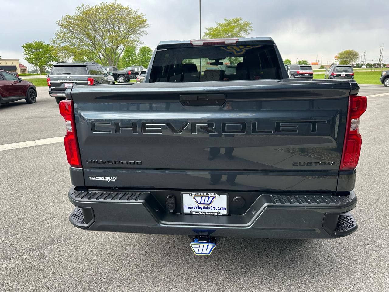 Chevrolet Silverado 1500 Custom Crew Cab Short Box 4WD 2021