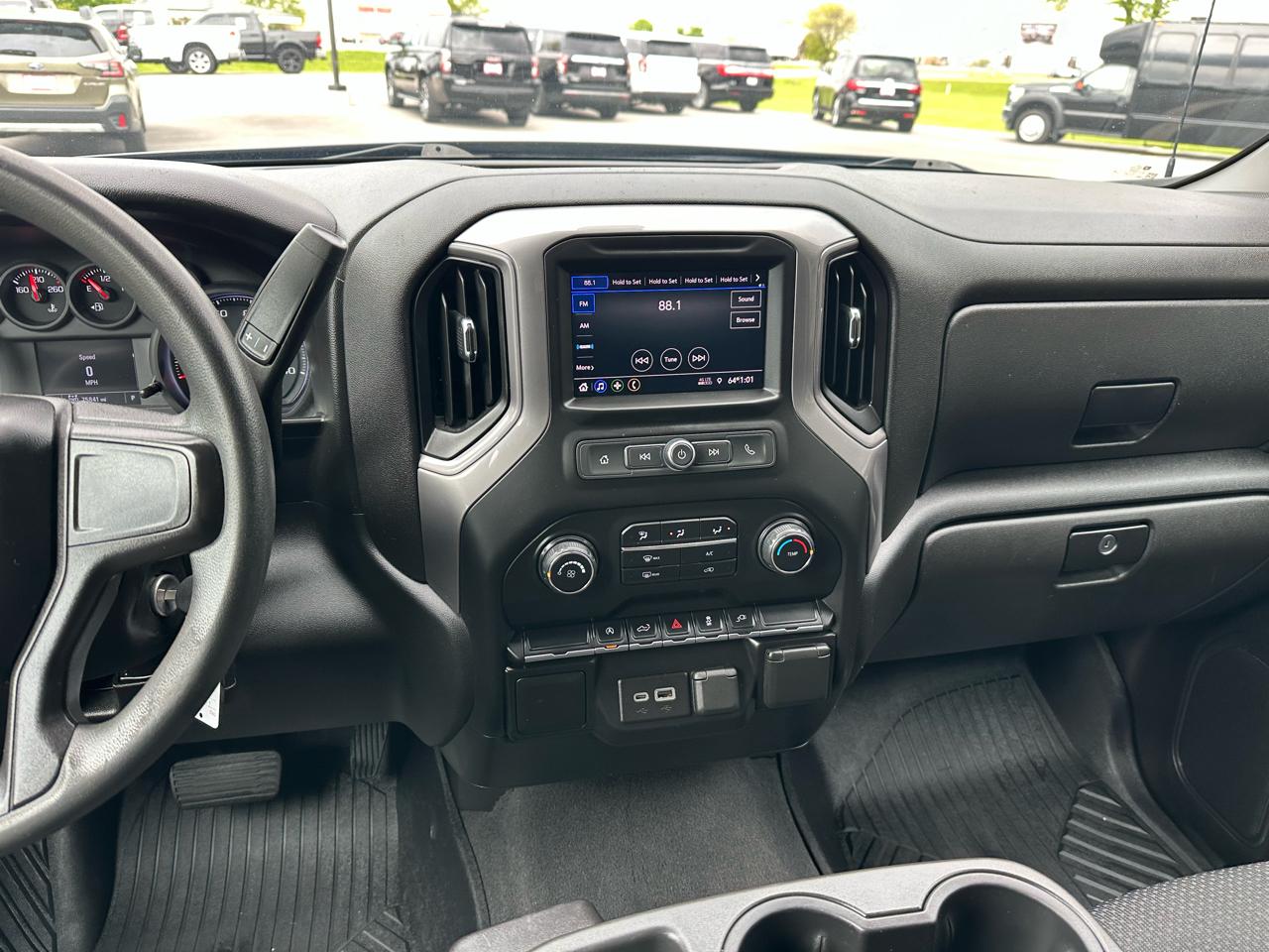 Chevrolet Silverado 1500 Custom Crew Cab Short Box 4WD 2021