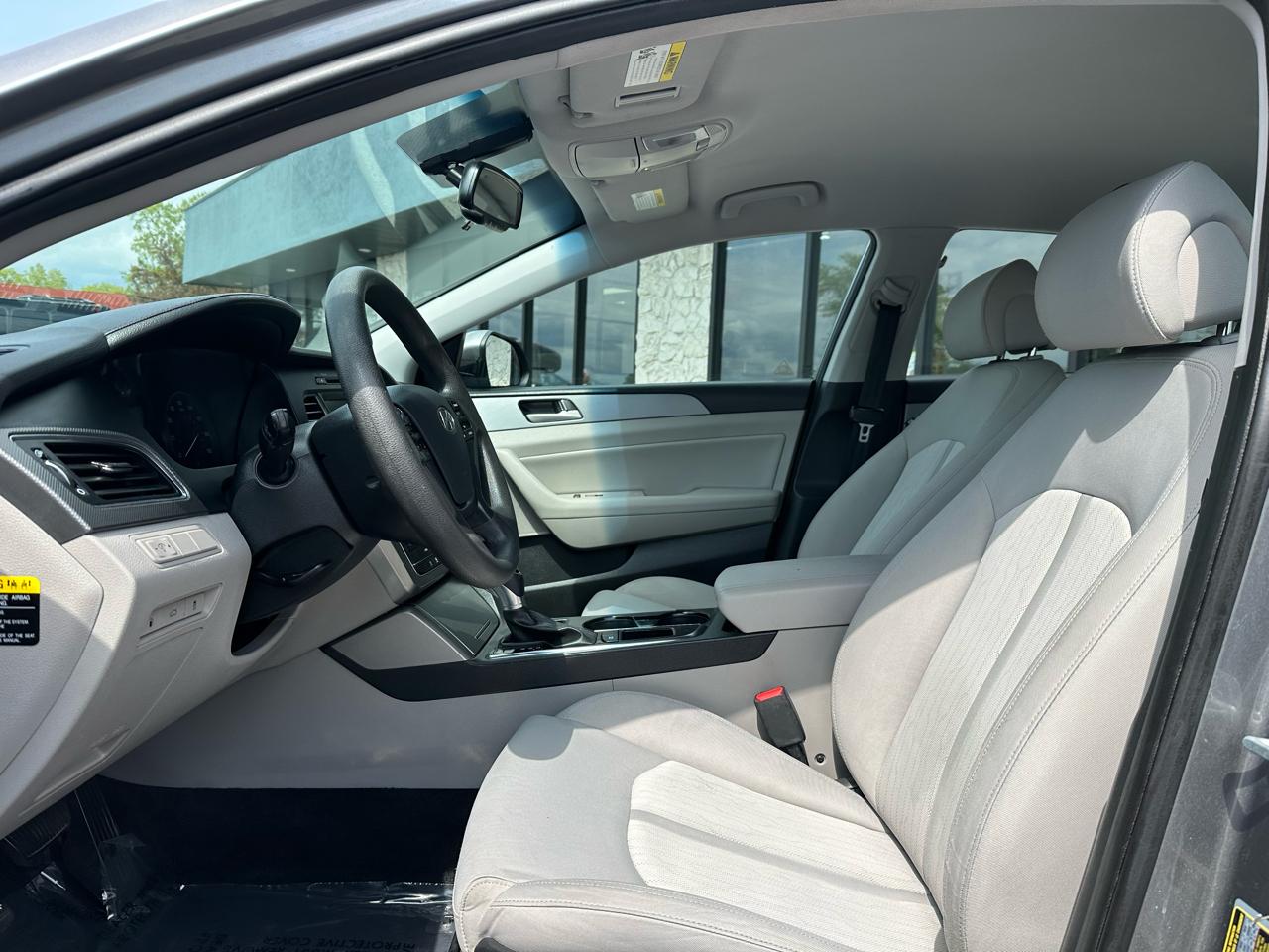 Hyundai Sonata Hybrid SE 2017