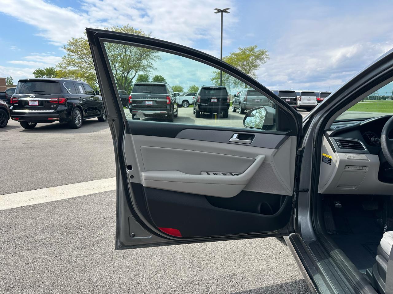 Hyundai Sonata Hybrid SE 2017