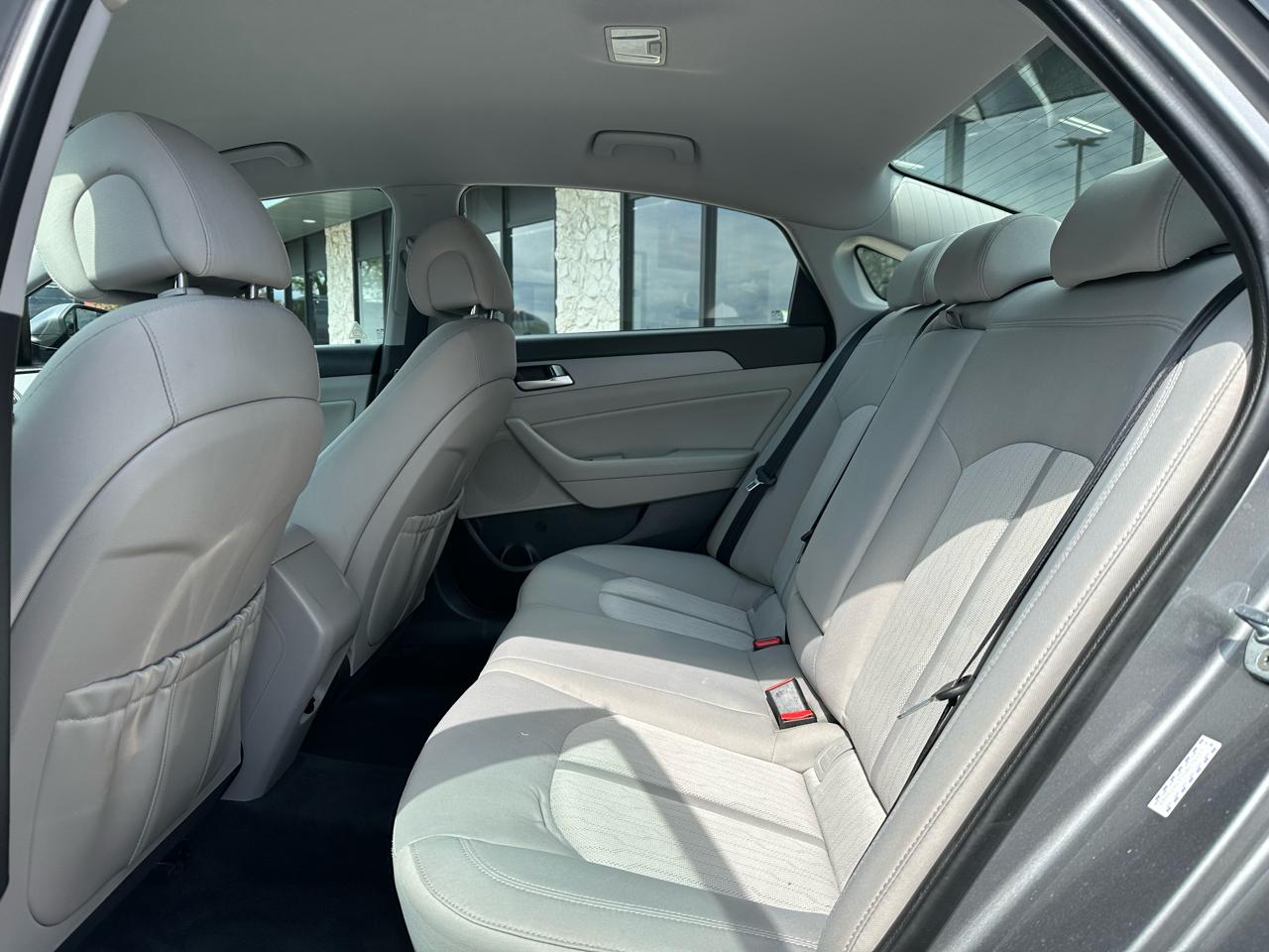 Hyundai Sonata Hybrid SE 2017