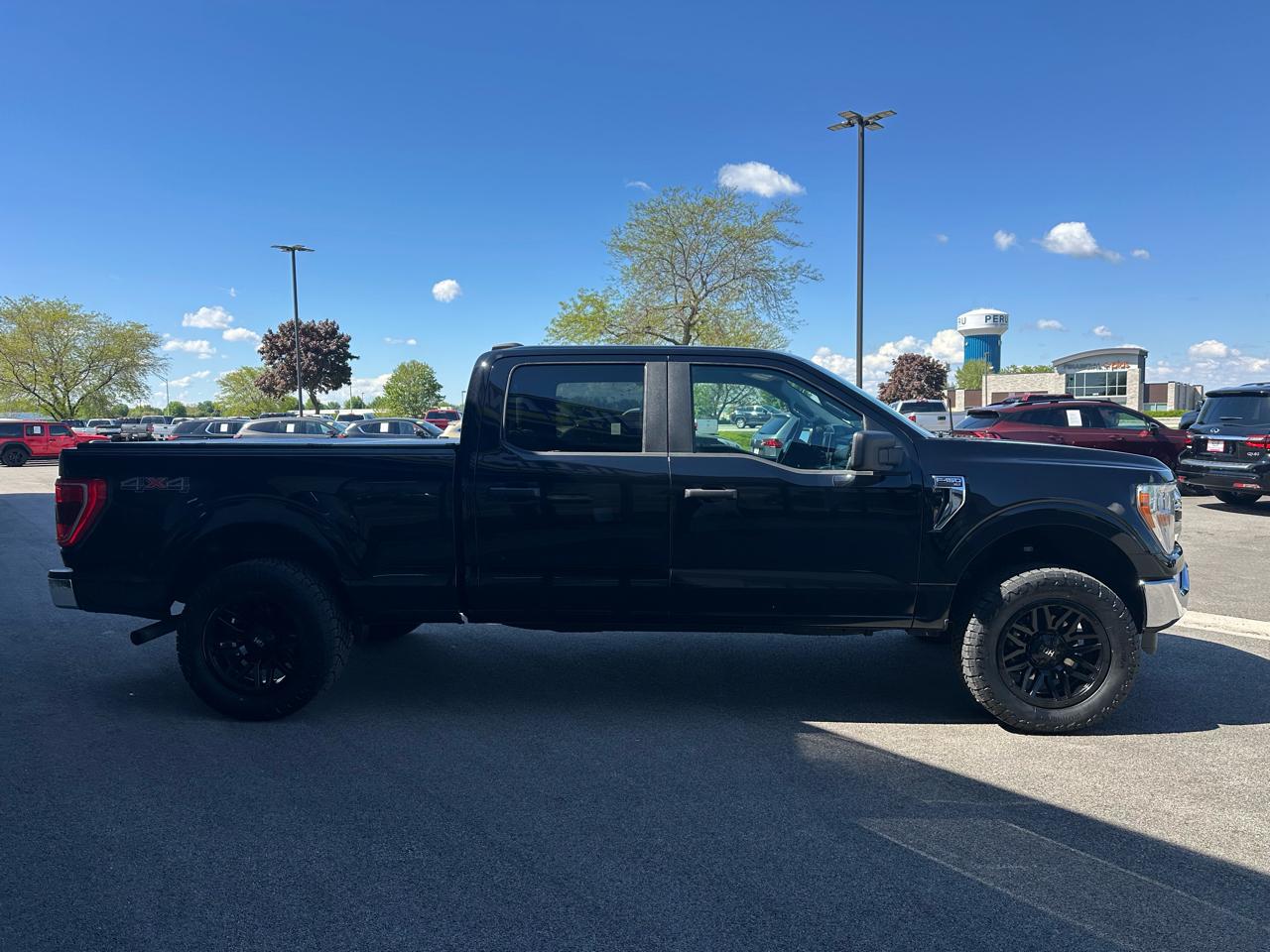 Ford F-150 XLT SuperCrew 4WD 2022
