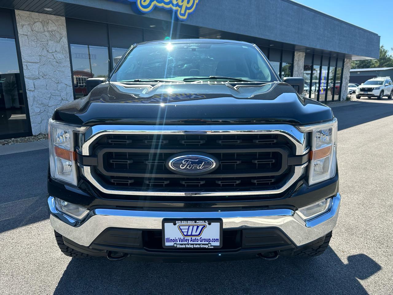 Ford F-150 XLT SuperCrew 4WD 2022