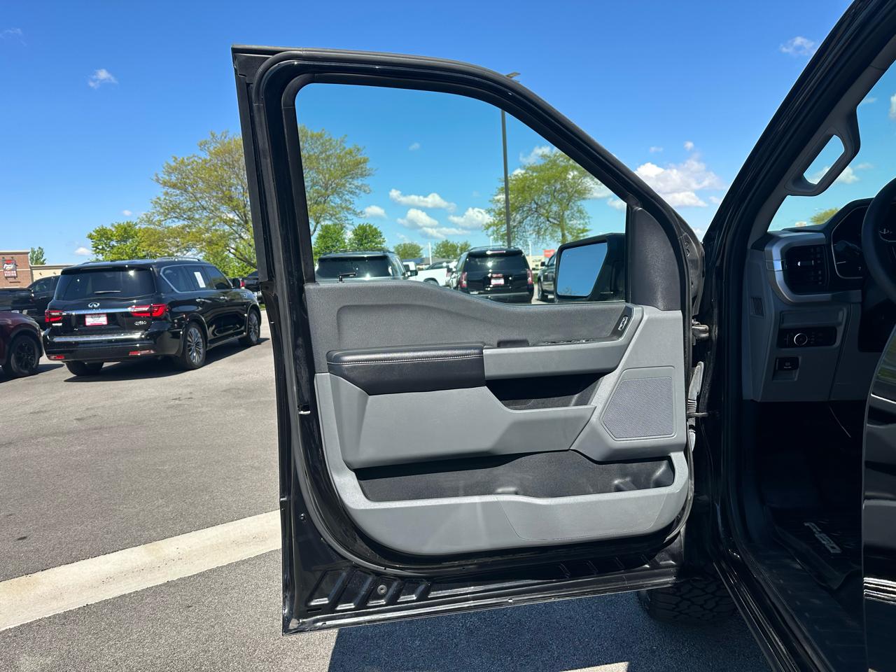 Ford F-150 XLT SuperCrew 4WD 2022