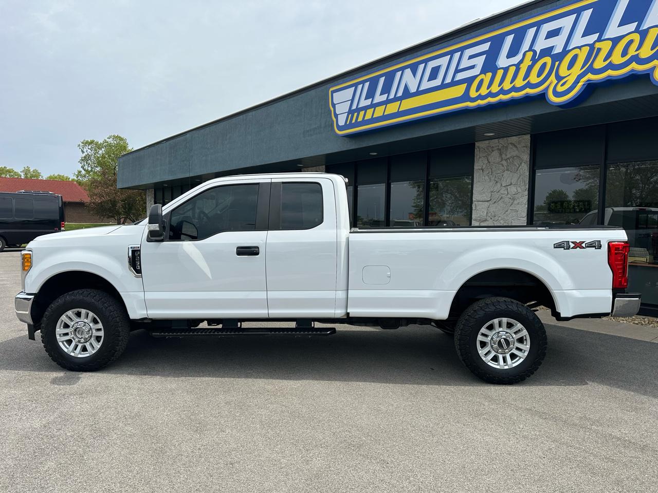 Ford F-250 SD XL SuperCab 4WD 2017