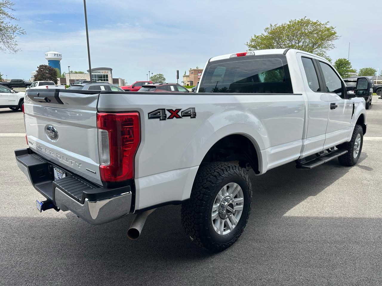 Ford F-250 SD XL SuperCab 4WD 2017