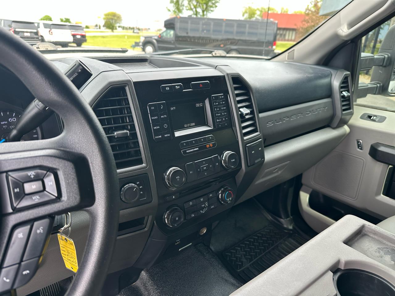 Ford F-250 SD XL SuperCab 4WD 2017